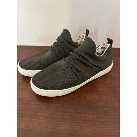 Steve Madden Green Lancer‎ Sneaker size 4 - Picture 1 of 7